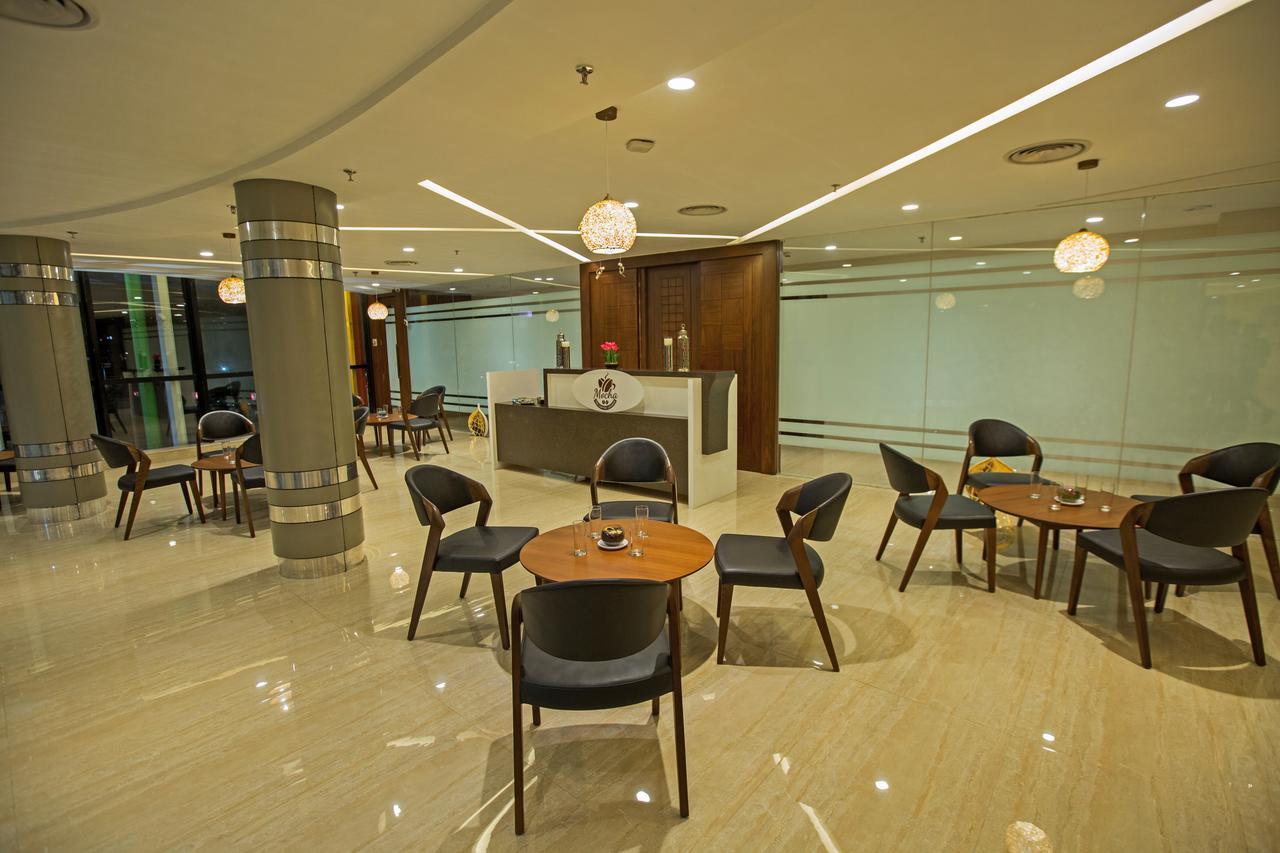M Crown Hotel Shillong Exterior foto
